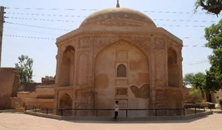 Tomb of Mir Chakar-i-Azam Rind at Satghara Okara