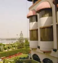 Carlton Hotel Karachi Room