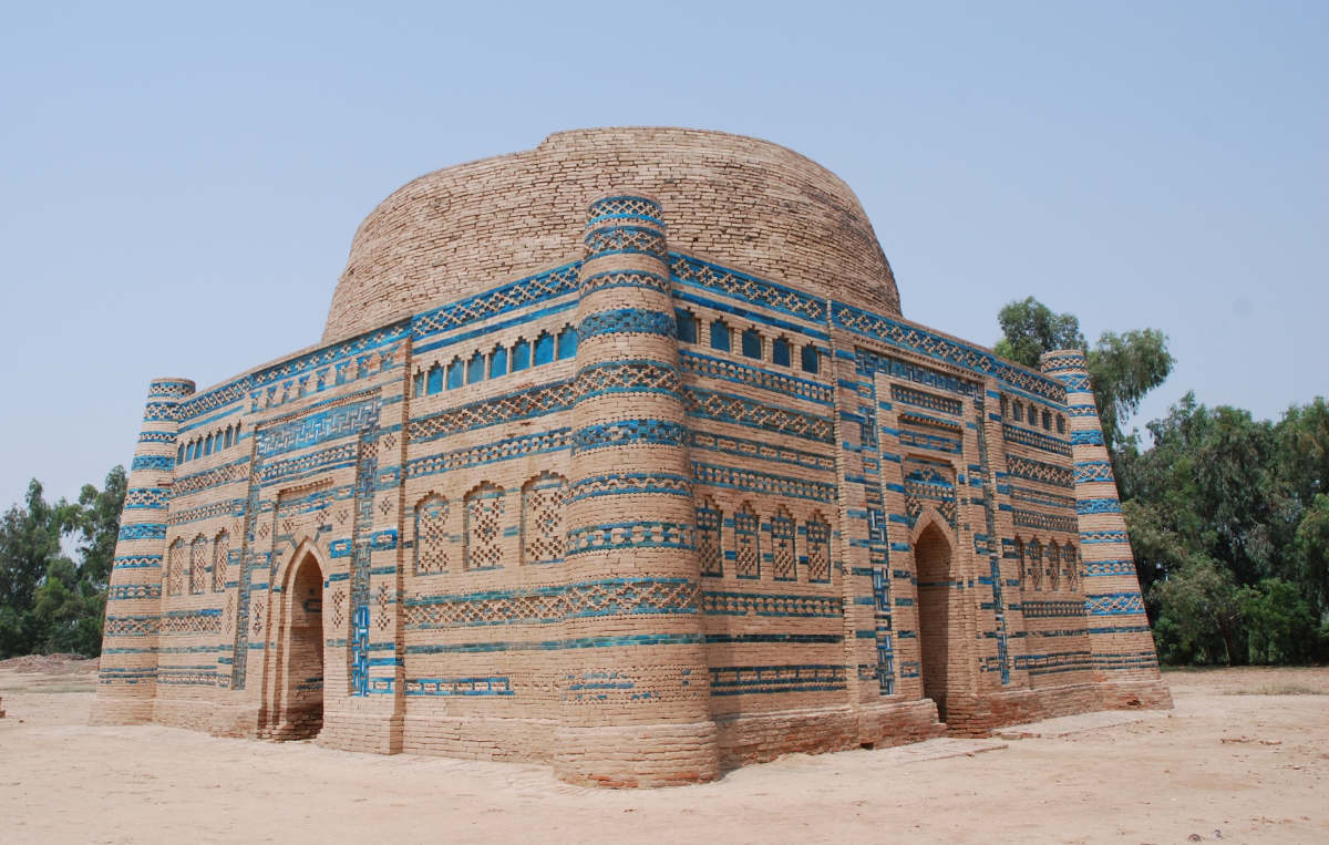 Lal Mahra Tombs – Ancient Islamic Heritage of Dera Ismail Khan