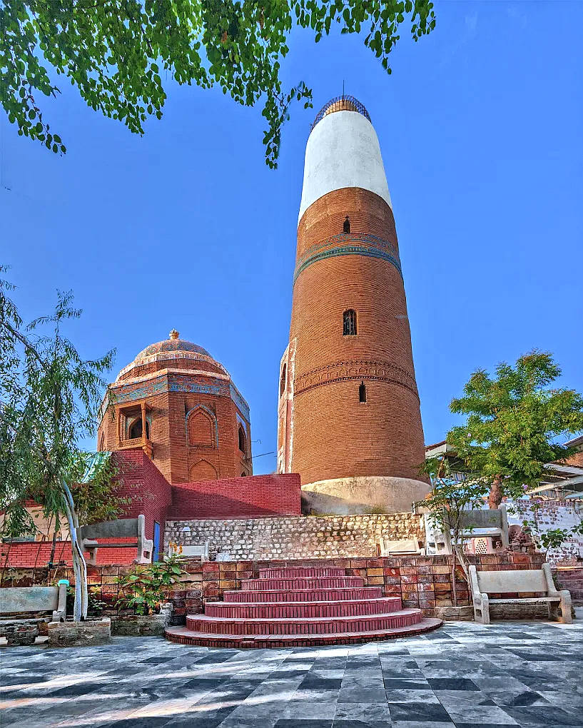Masoom Shah Minaret Sukkur – A Magnificent Mughal Era Landmark in Sindh Masoom Shah Minaret…